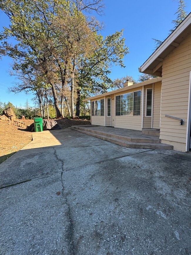 Photo - Beautiful Partial Lake View Home on the Go...