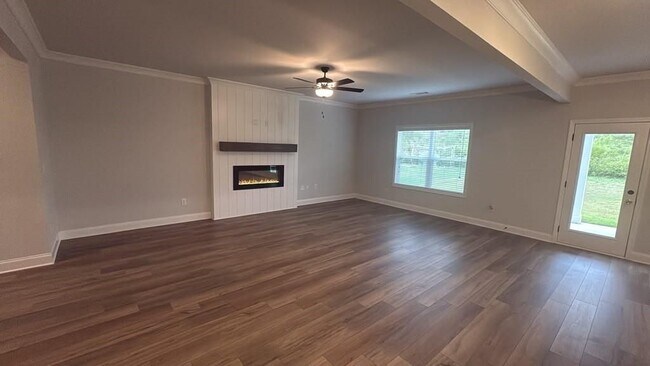 3832 Dover Run Ln