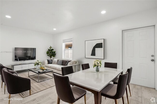 Building Photo - 1041 NE 9th Ave Unit B Rental