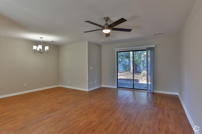 3HAB, 2BA - Gatewood Apartments