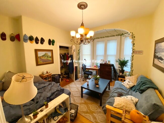 Building Photo - 76 Alleghany St Rental