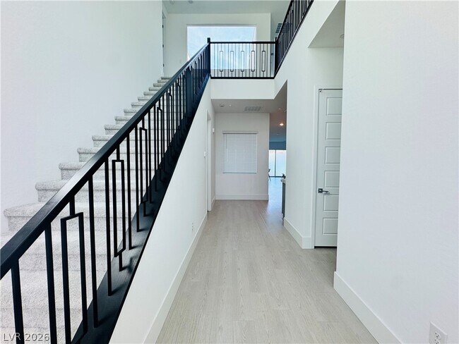 Photo - 338 Kandinsky Ct