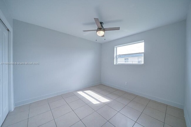 Photo - 5613 SW 27th St Unidad 1-2