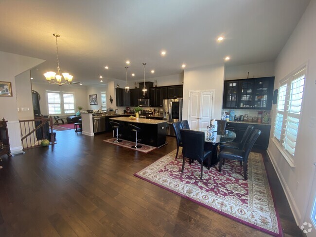 Building Photo - 170 Seneca Plz Rental