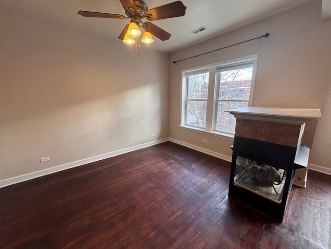 Photo - 1342 W Estes Ave Unit 3S