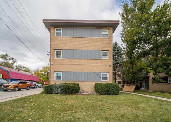 Photo - 15334 Doctor M.L.K. Jr Dr