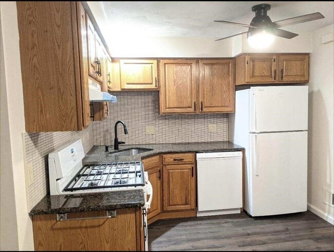 103 Beethoven St Unit 1
