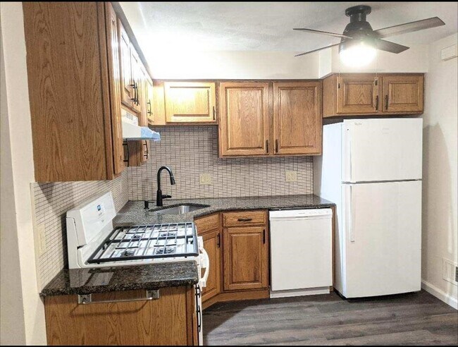 Photo - 103 Beethoven St Unit 1