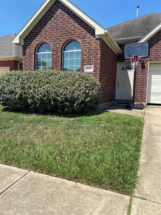 Photo - 1930 Shady Oaks Ct