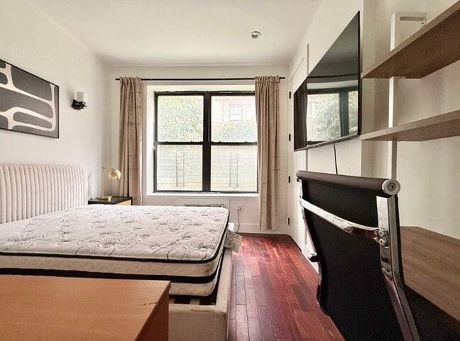 Photo - Nice room in a good neighborhood Unit 1B