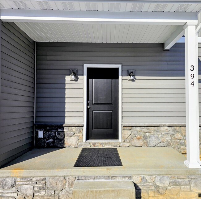 Photo - 394 Hensley St