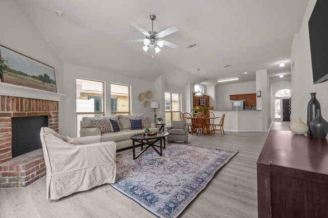 Photo - 3330 Shining Light Dr