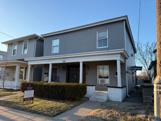 Building Photo - 318 W Market St Unit 318 W Market Street #4 Rental