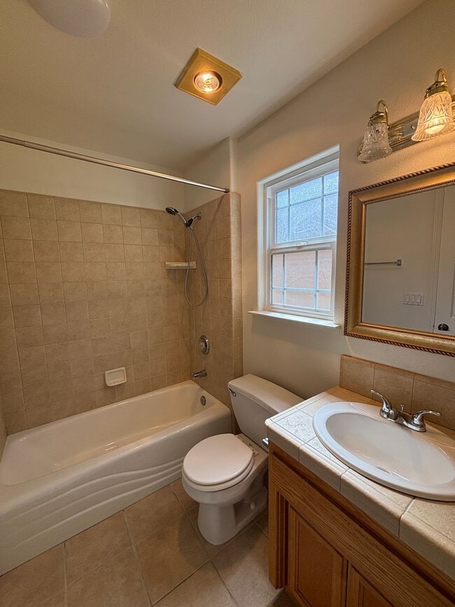 Photo - P32000 Unidad B