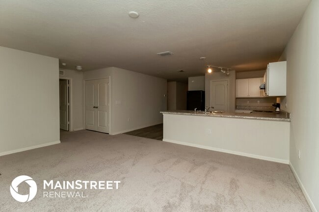 Photo - 260 Hyacinth Ct