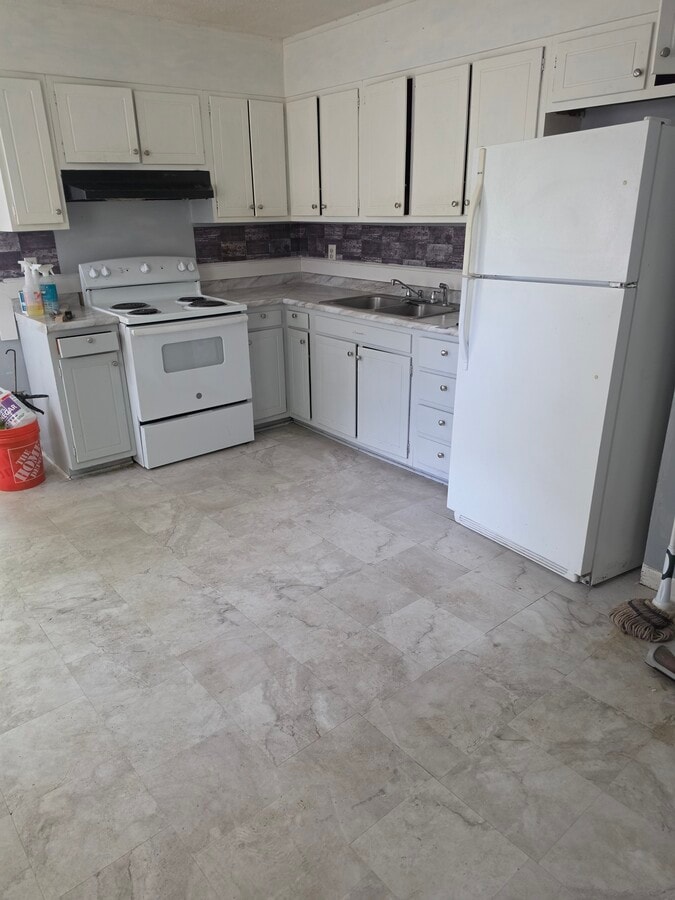 Photo - 129 W Terrell St