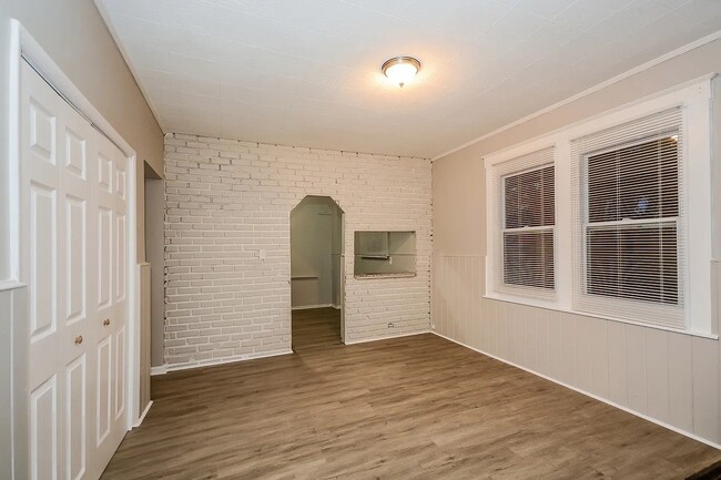 Photo - 1311 Manss Ave