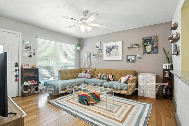 Photo - 131 Middlebury Dr