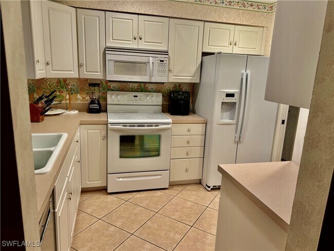 Photo - 4187 Lakewood Blvd Unit E13