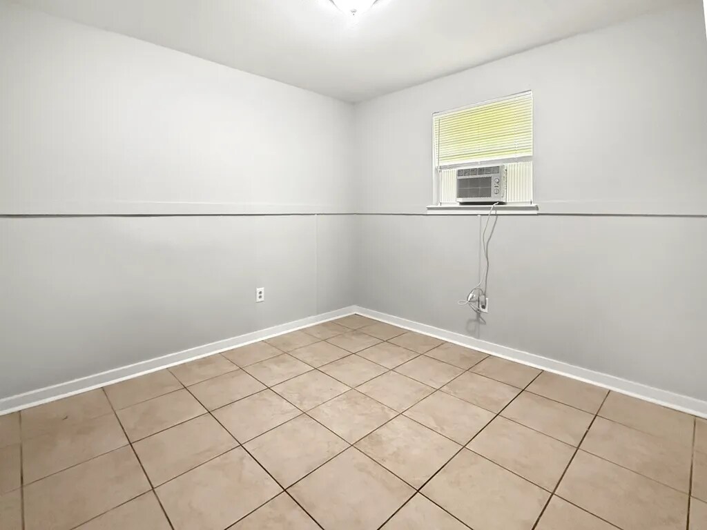 Photo - 524 Starrett Rd Apartment Unit A