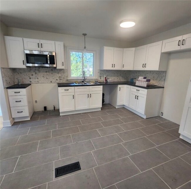 Photo - 240 Maywood Dr