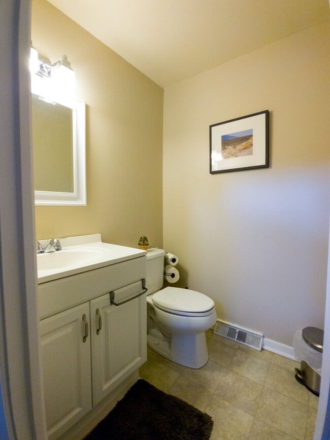 Photo - Newly updated 2 Bedroom Townhouse in quite neighborhood