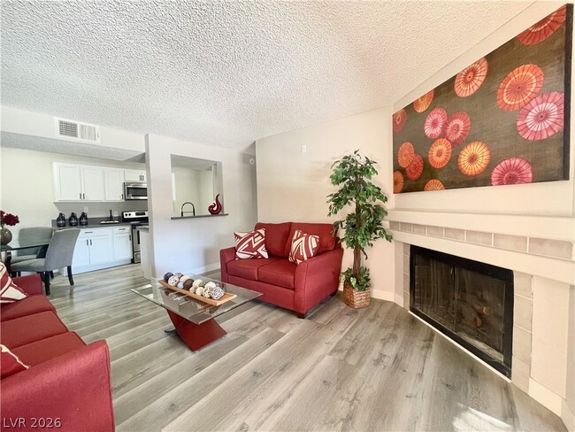 Photo - 5250 Mission Carmel Ln Unidad 204