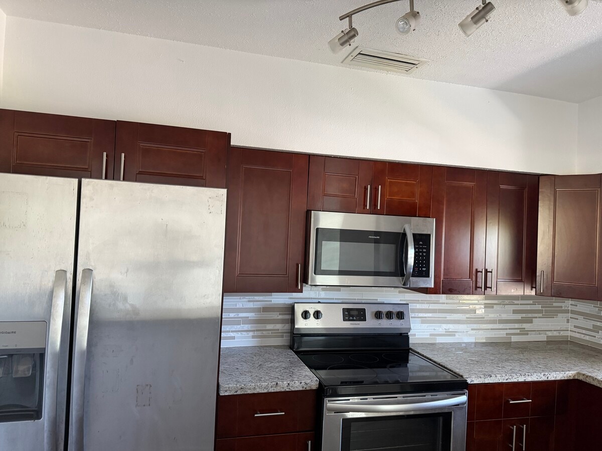 Photo - 2051 NE 170th St Unit North Miami Beach
