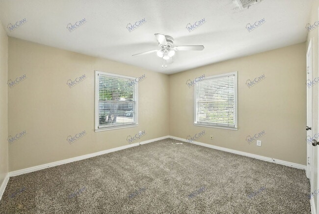 Photo - 208 Westfork Dr