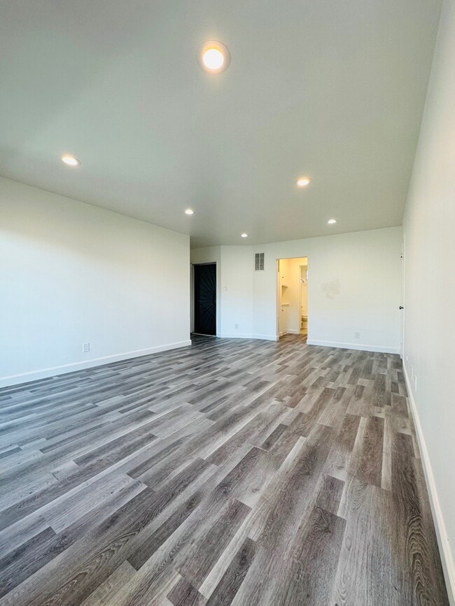 2025 S. Shenandoah