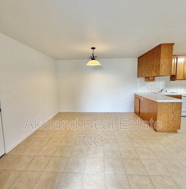 Photo - 421 N Walnut Ave