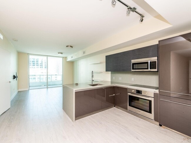 Building Photo - 1080 Brickell Ave Unit 2206