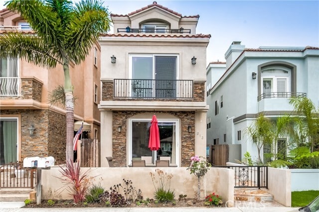 Photo - 213 Baltimore Ave