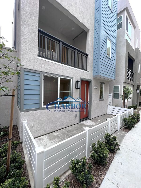 Photo - 1627 Hornet Dr
