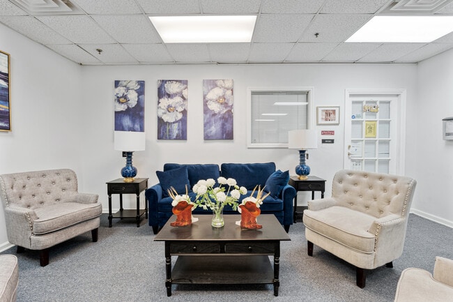 Photo - Elora Gardens at Petersburg