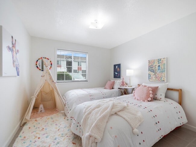 Sunnyside Park Apartments