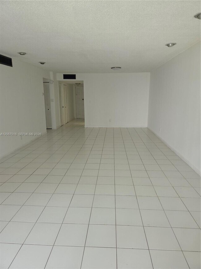 Building Photo - 3280 Spanish Moss Terrace Unit 213