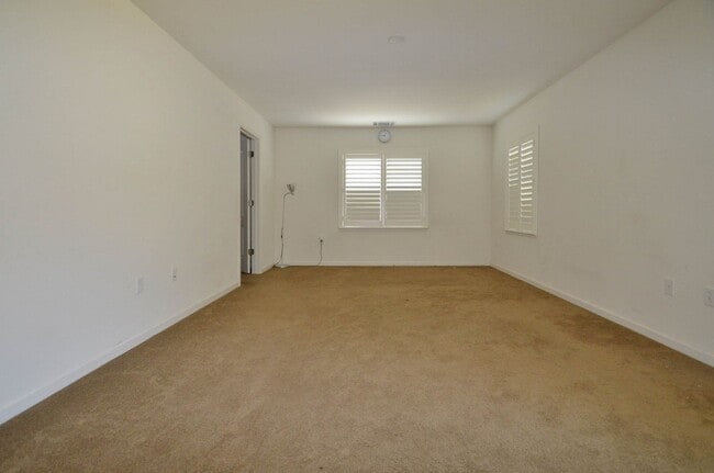 Photo - $3,950 / GORGEOUS 4 BEDROOM MODEL HOME IN EDEN SHORES AREA OF HAYWARD