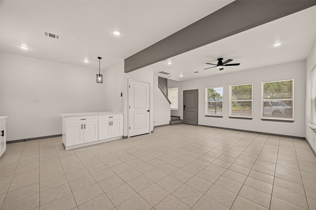 Photo - 8306 Tidwell Rd