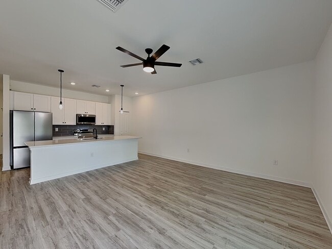 Photo - 4455 29th St SW