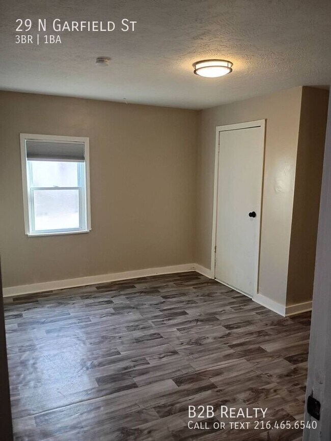 Photo - 29 N Garfield St