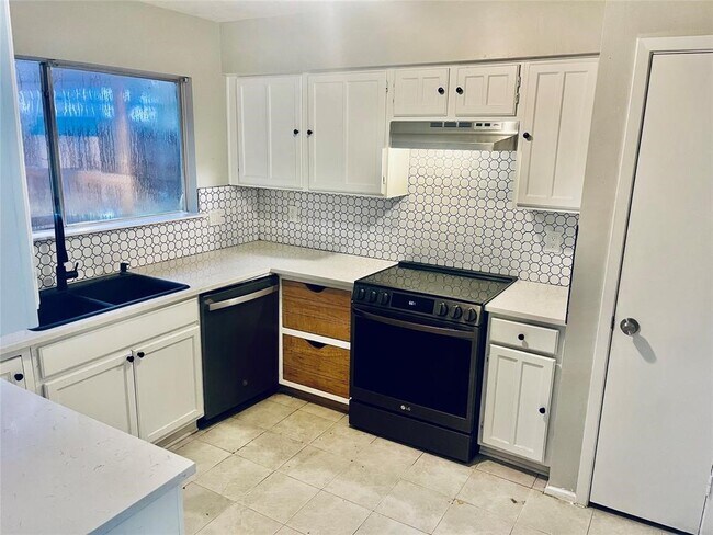 Photo - 21006 Bridgeview Cir