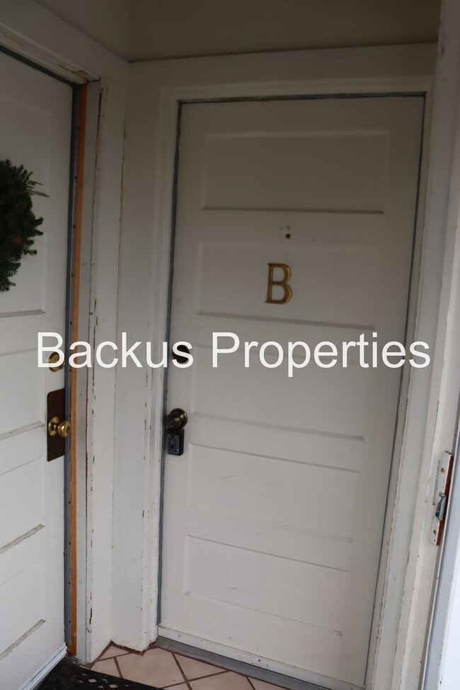 Photo - 210 Cypress Ave Unit B