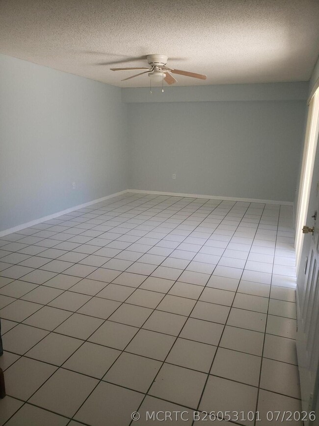 Photo - 3209 32nd Way