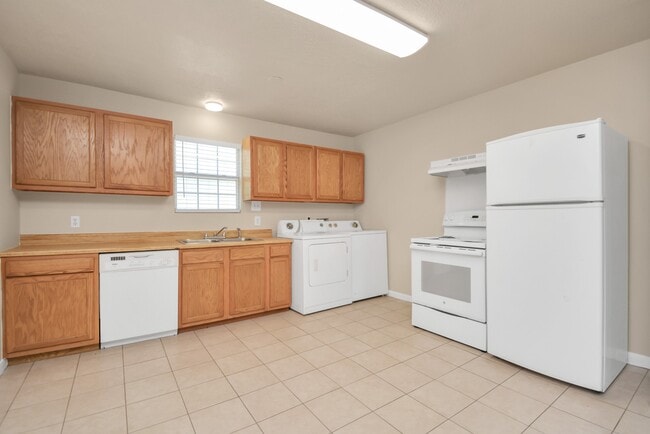 500 W Pitts Ave Unit 204