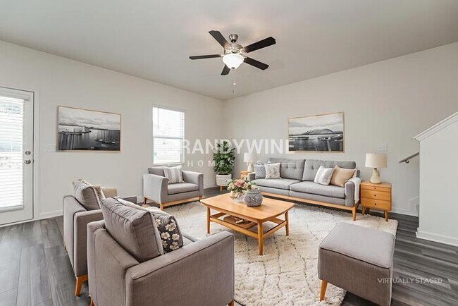 Photo - 33 Rowlett Pl