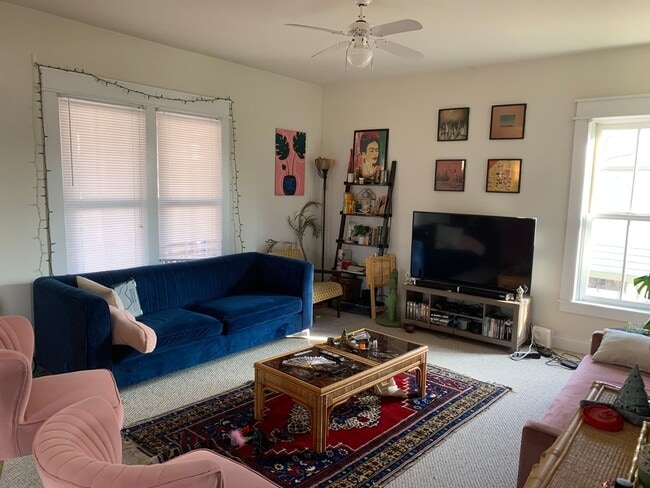 Photo - Spacious 3 bed/3 bath Home near Switchyard Park!