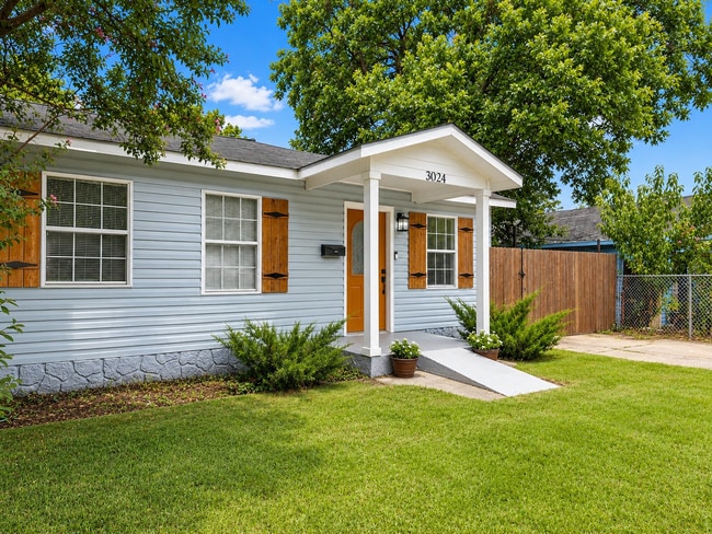 Photo - 3024 Carnation Ave
