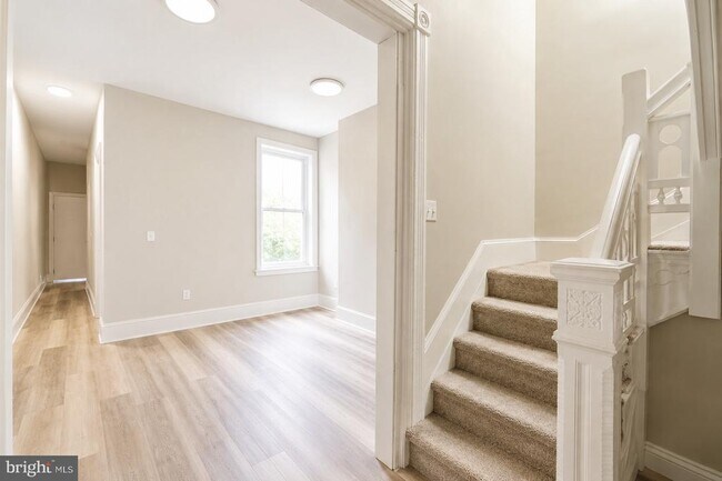 Photo - 1922 W Baltimore St