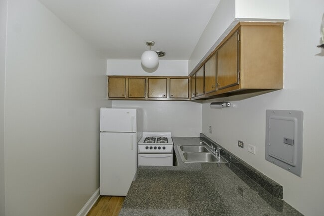 Photo - 665 W Wrightwood Ave Unit 902